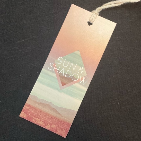 Sun & Shadow Lace Hem Cap Sleeve Top - Picture 6 of 6